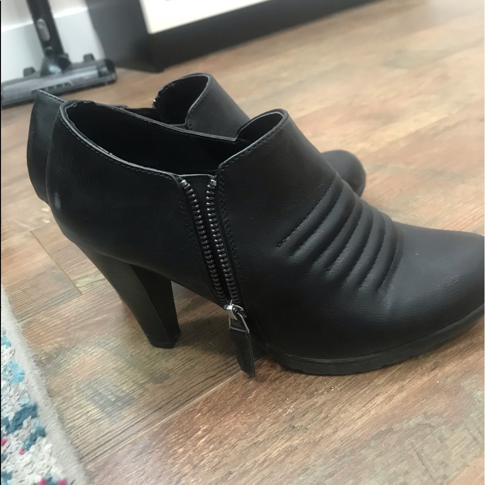 Black heeled booties